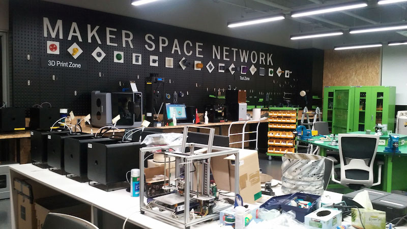 a makerspace set up with 3D printing equipment