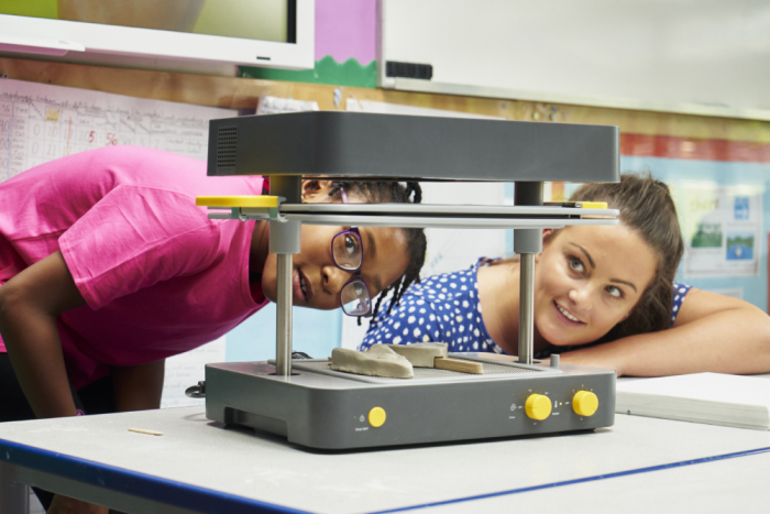 the mayku formbox 3d vacuum former from eduporium being used in the classroom